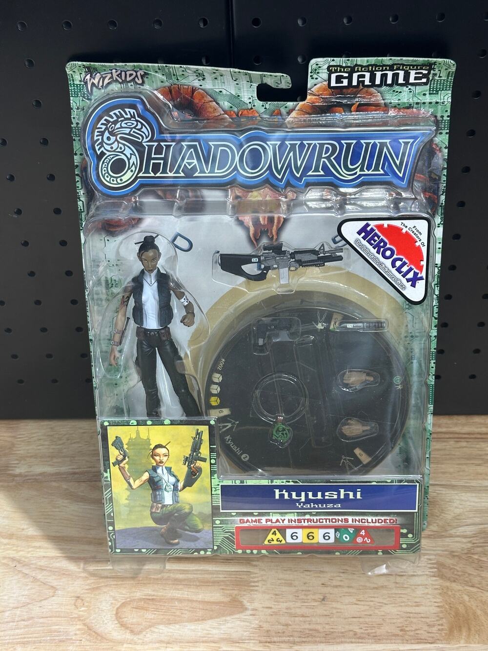 SHADOWRUN KYUSHI YAKUZA ACTION FIGURE SERIES ONE NEW 2003 WIZKIDS HERO CLIX FS